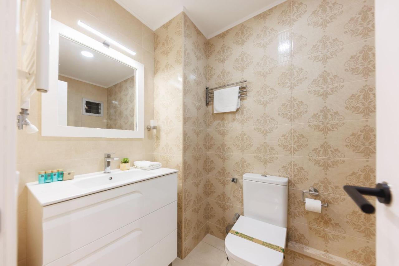 Bravissimo Figuerola, Spacious 3-Bedroom Apartment Херона Екстериор снимка